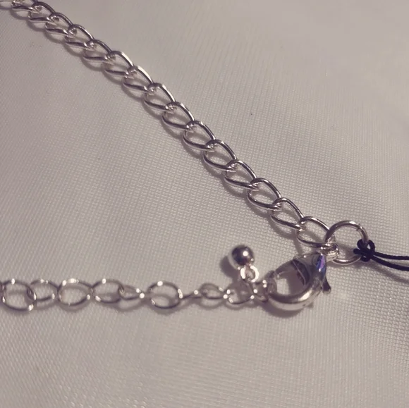 Vintage 2K | Silver Oval Cluster Frontal Necklace - Picture 4 of 7